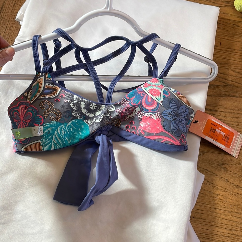 MAAJI REVERSIBLE BIKINI TOP.  REGULAR PRICE $62.  NEW WITH TAGS
